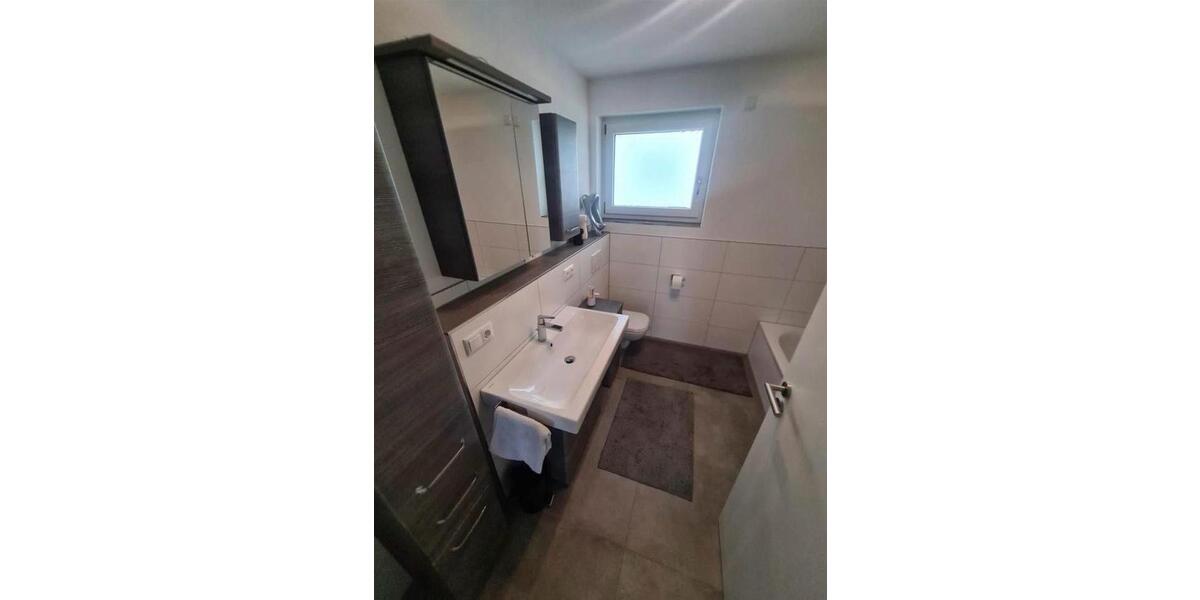 Etagenwohnung Elsenfeld - 4 Zimmer, 120 m&sup2;, 1.250&euro; | Angebot:25942820