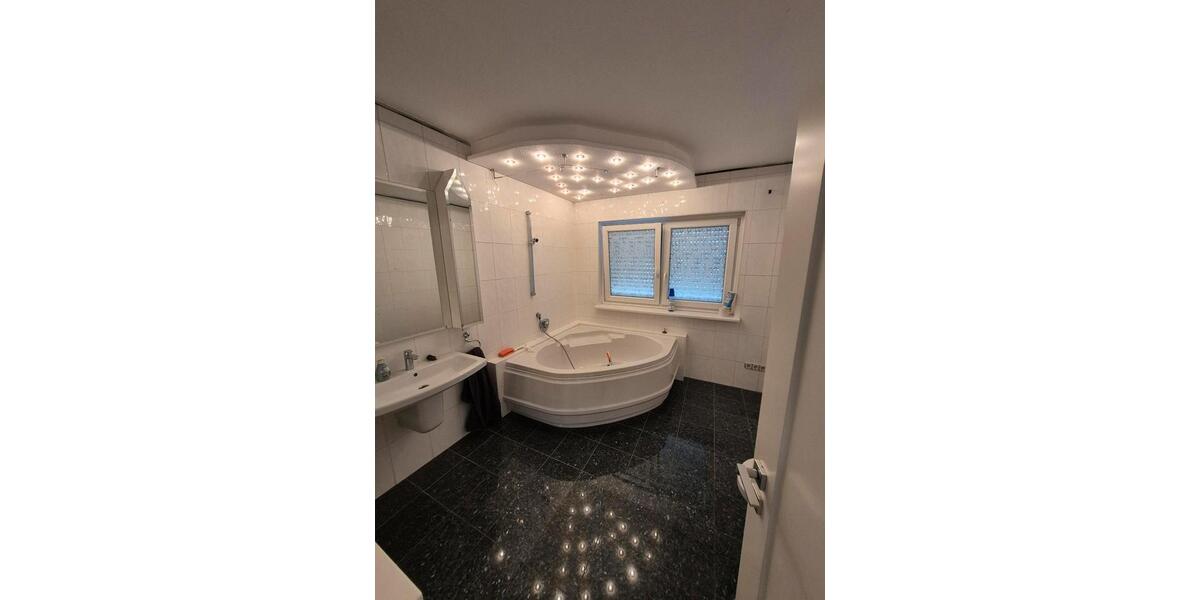 Etagenwohnung Biebergemünd - 3 Zimmer, 139 m&sup2;, 1.390&euro; | Angebot:25045915