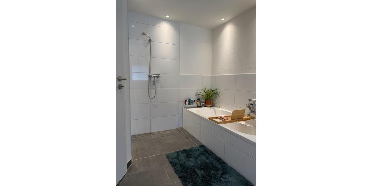 Etagenwohnung Kleinwallstadt - 3 Zimmer, 130 m&sup2;, 1.390&euro; | Angebot:25368790