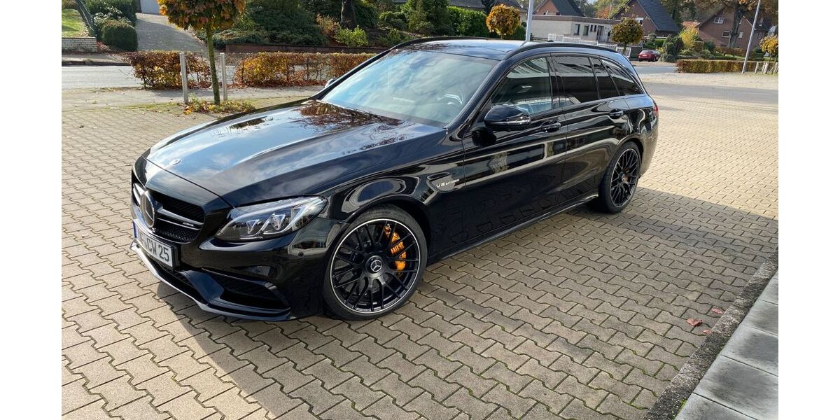 Mercedes-Benz C 63 AMG 83.000 km 48.500 &euro; Hainburg 63512