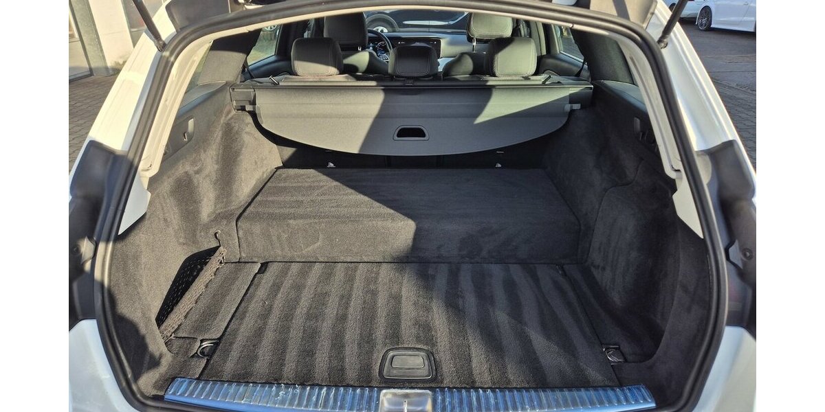 Mercedes-Benz E 300 e T Avantgarde AHK, LED, Rückfahrkamera, App 55.700 km 27.990 &euro; Rodgau 63110