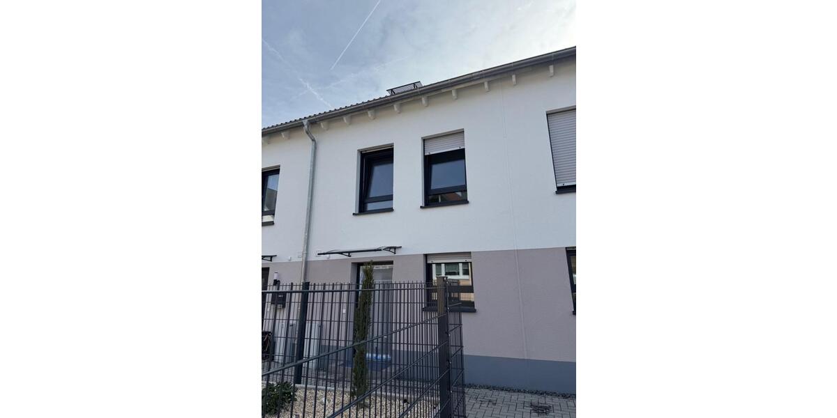 Reihenhaus Rodenbach - 5 Zimmer, 141 m&sup2;, 1.950&euro; | Angebot:26548763