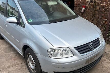 VW Touran 225.000 km 1.499 &euro; Freudenberg 97896
