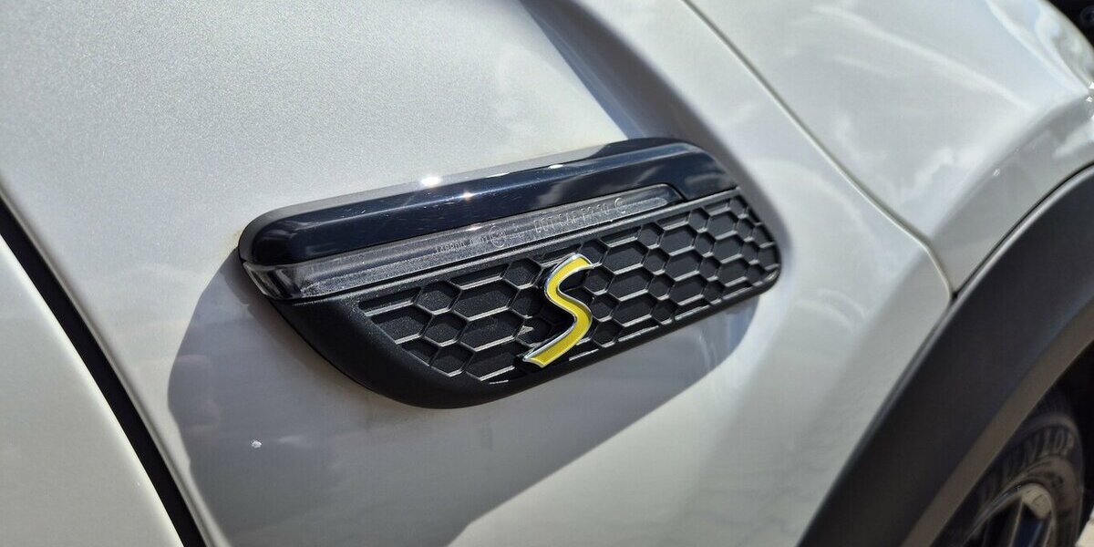 Mini Cooper SE Classic Trim Sportsitze, LED-Scheinwerfe 16.450 km 18.890 &euro; Rodgau 63110