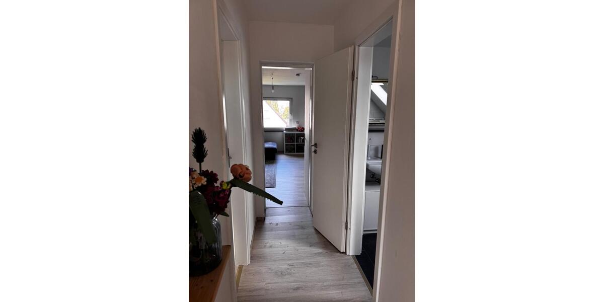 Dachgeschoßwohnung Großkrotzenburg - 2.5 Zimmer, 55 m&sup2;, 790&euro; | Angebot:26299964