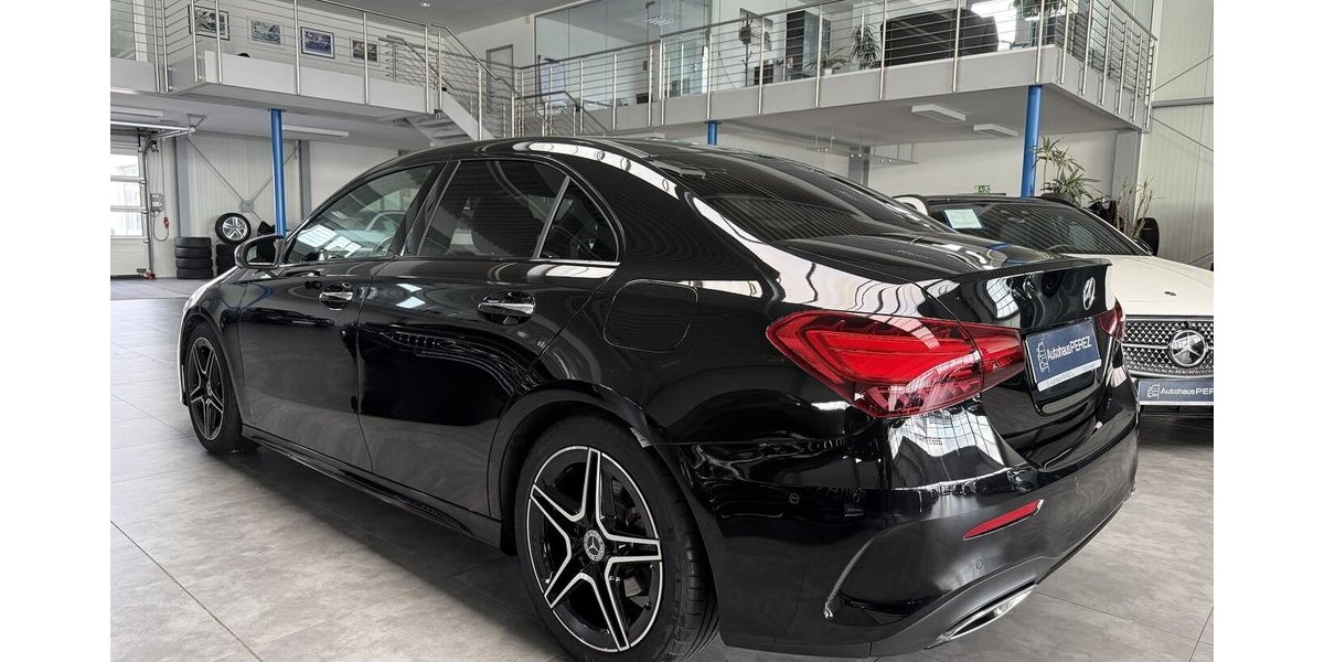 Mercedes-Benz A 200 Limousine AMG DISTRONIC-AHK-PANORAMA-360°! 14.350 km 35.769 &euro; Groß-Umstadt 64823