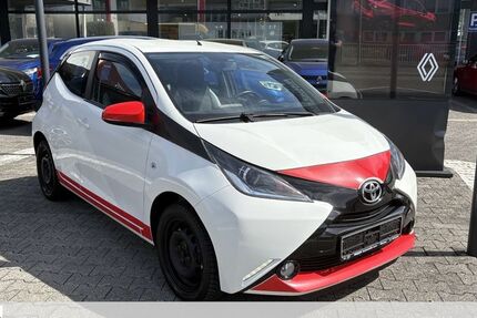 Toyota Aygo (X) 70.000 km 7.470 &euro; Hanau 63452
