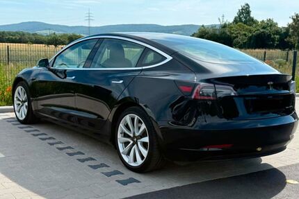 Tesla Model 3 246.000 km 17.600 &euro; Kleinostheim 63801