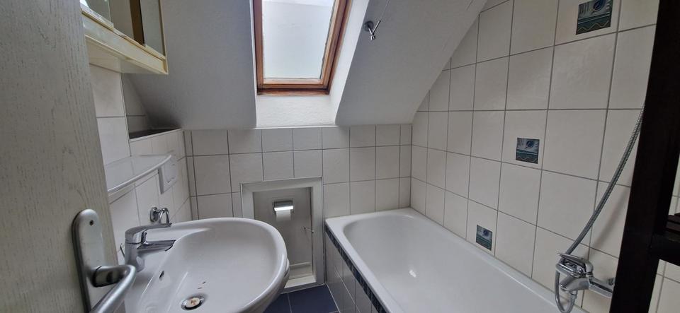 Dachgeschoßwohnung Gelnhausen - 3 Zimmer, 53 m&sup2;, 780&euro; | Angebot:25339692