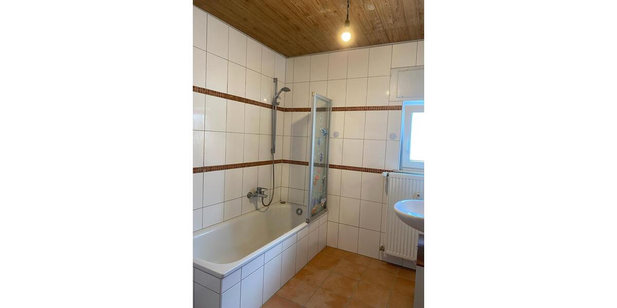 Etagenwohnung Eppertshausen - 3.5 Zimmer, 92 m&sup2;, 1.200&euro; | Angebot:25224560
