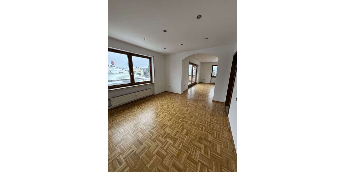 Etagenwohnung Elsenfeld - 3.5 Zimmer, 103 m&sup2;, 1.150&euro; | Angebot:24472545