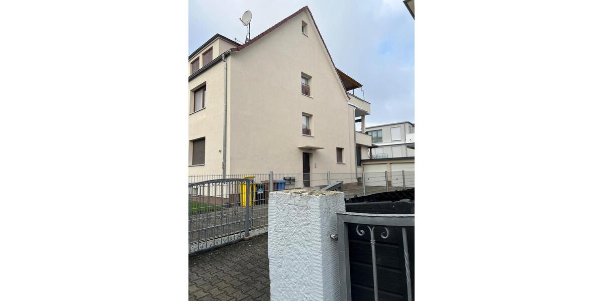 Etagenwohnung Hanau - 3 Zimmer, 86 m&sup2;, 1.460&euro; | Angebot:25988974