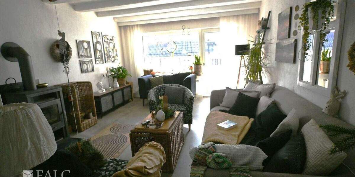 Reihenendhaus Hösbach - 6 Zimmer, 154 m&sup2;, 648.000&euro; | Angebot:25909262