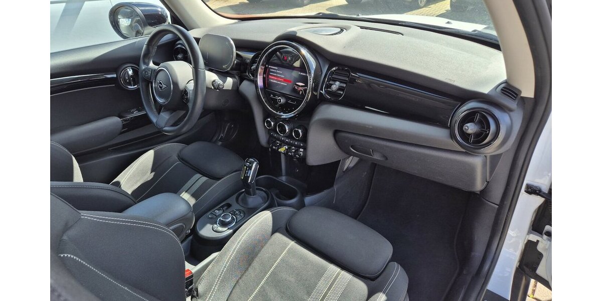 Mini Cooper SE Classic Trim Sportsitze, LED-Scheinwerfe 16.450 km 18.890 &euro; Rodgau 63110