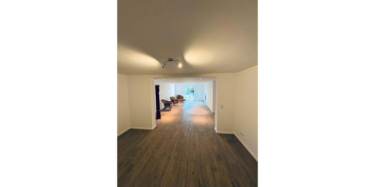 Bungalow Aschaffenburg Damm - 5 Zimmer, 185 m&sup2;, 999.000&euro; | Angebot:26291274