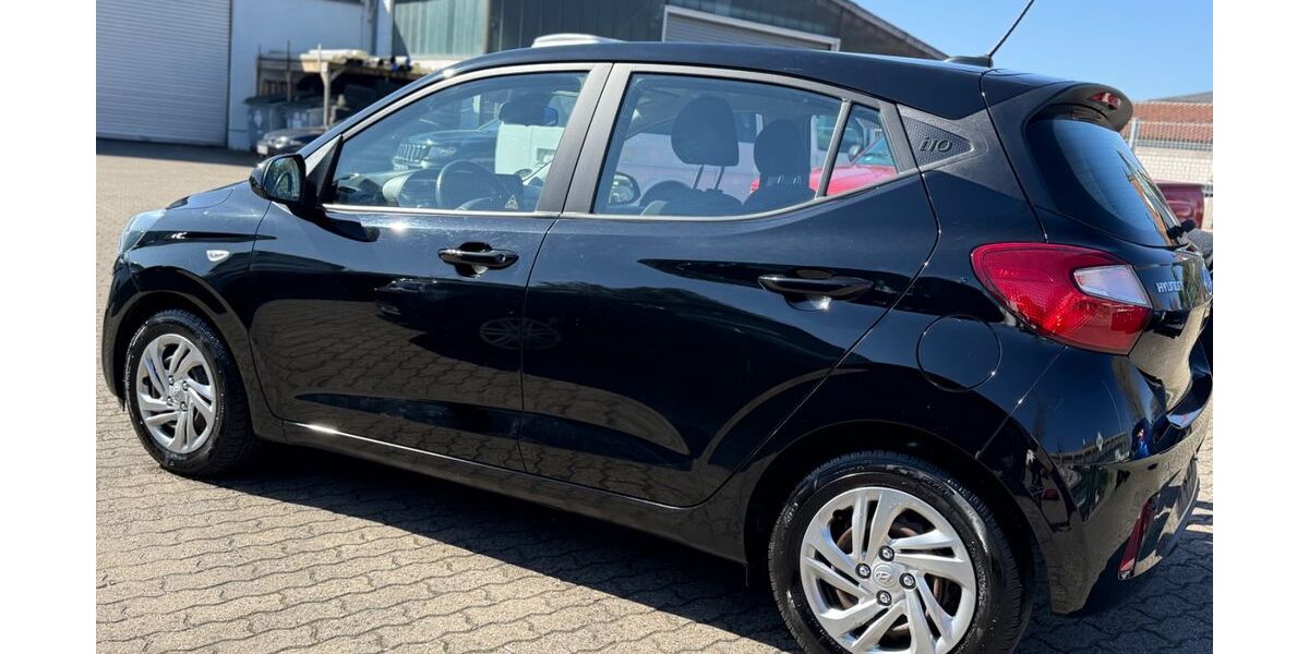 Hyundai i10 100.582 km 6.299 &euro; Hanau 63452