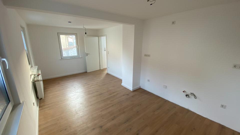 Einfamilienhaus Bessenbach - 5.5 Zimmer, 127 m&sup2;, 1.460&euro; | Angebot:25626134