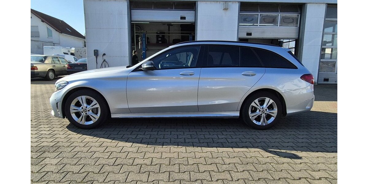 Mercedes-Benz C 200 T AMG Line Rückfahrkamera, AHK, Navigation, 83.637 km 23.890 &euro; Rodgau 63110