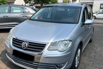 VW Touran 258.000 km 3.600 &euro; Obertshausen 63179