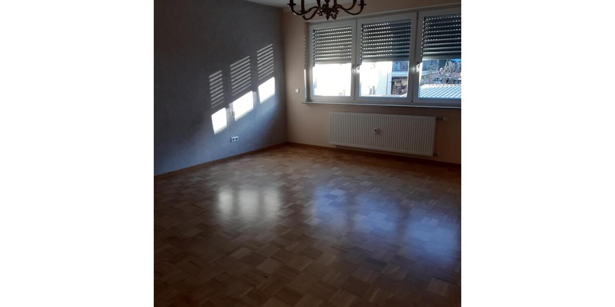 Etagenwohnung Schöllkrippen - 2 Zimmer, 106 m&sup2;, 800&euro; | Angebot:26665928
