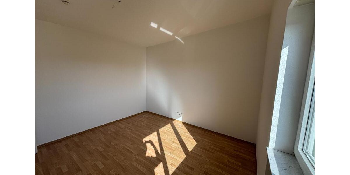 Etagenwohnung Hanau - 3 Zimmer, 100 m&sup2;, 345.000&euro; | Angebot:25404945