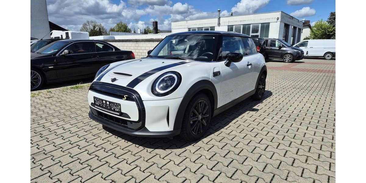 Mini Cooper SE Classic Trim Sportsitze, LED-Scheinwerfe 16.450 km 18.890 &euro; Rodgau 63110