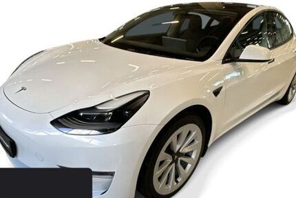 Tesla Model 3 61.031 km 29.300 &euro; Hanau 63457