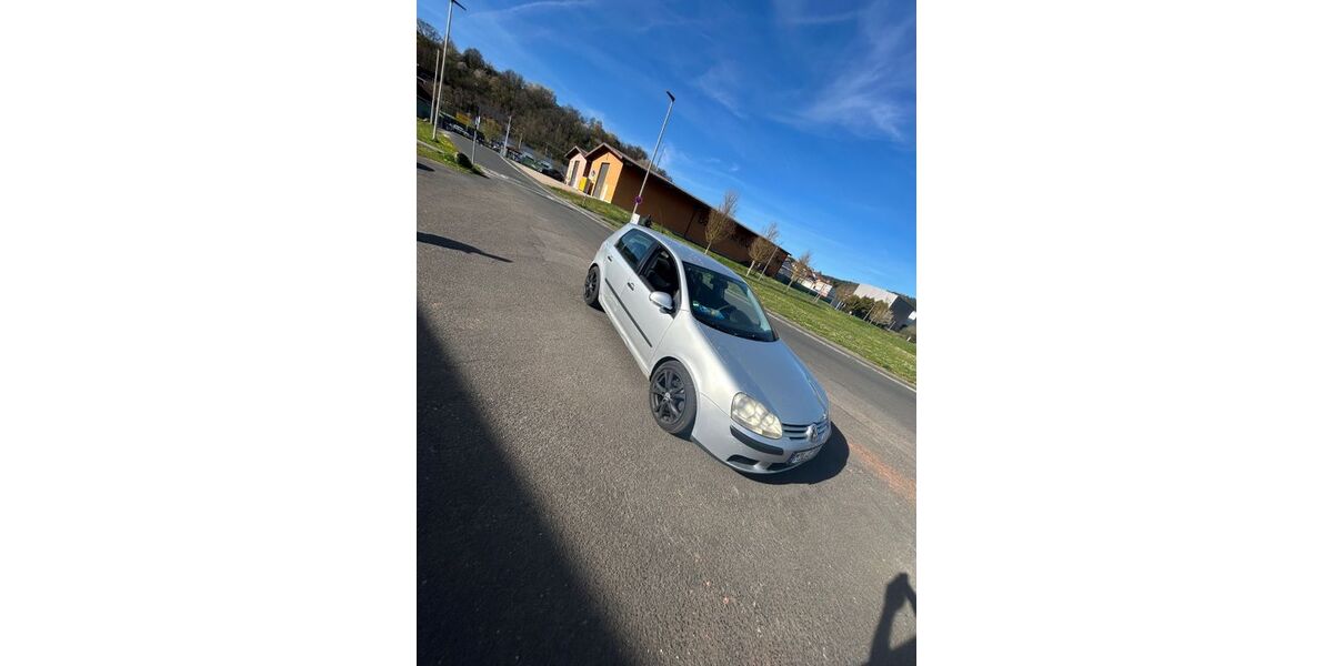VW Golf 237.000 km 2.450 &euro; Röllbach 63934