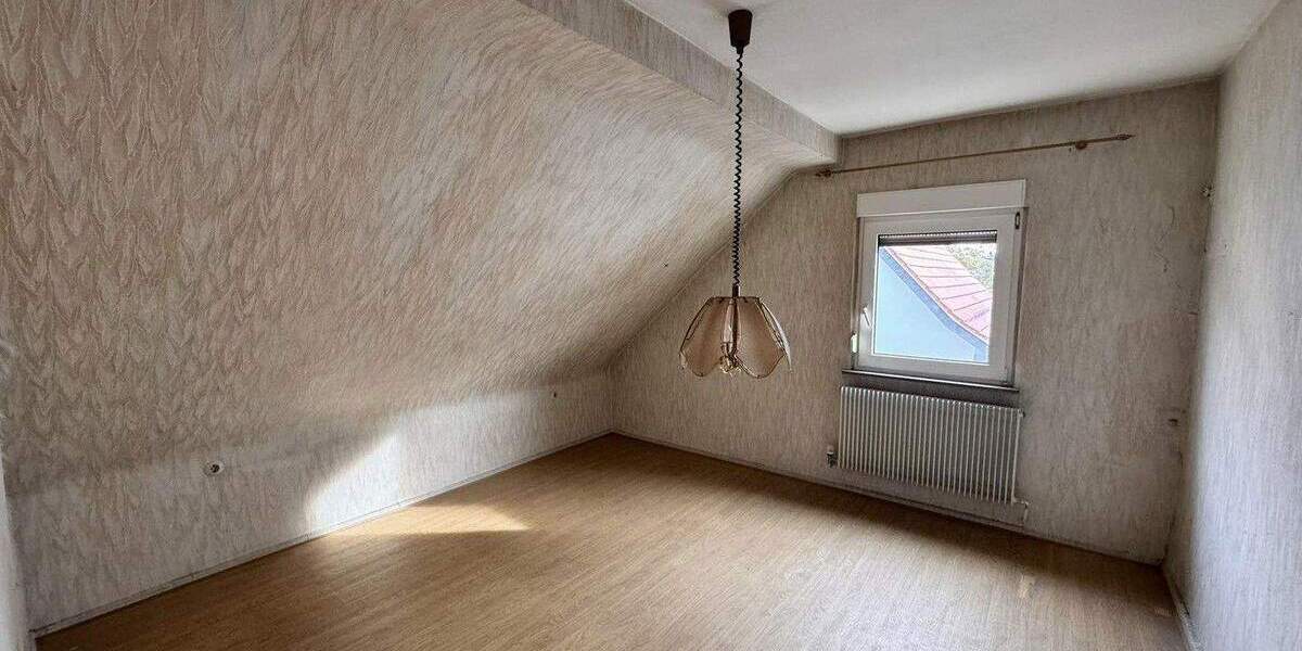 Einfamilienhaus Kleinostheim - 7 Zimmer, 128 m&sup2;, 420.000&euro; | Angebot:25756411