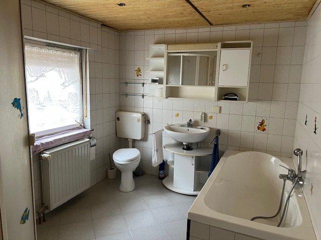 Einfamilienhaus Wörth am Main - 6 Zimmer, 149 m&sup2;, 119.000&euro; | Angebot:26038921