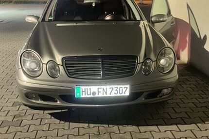 Mercedes-Benz E 200 299.000 km 2.900 &euro; Hanau 63452