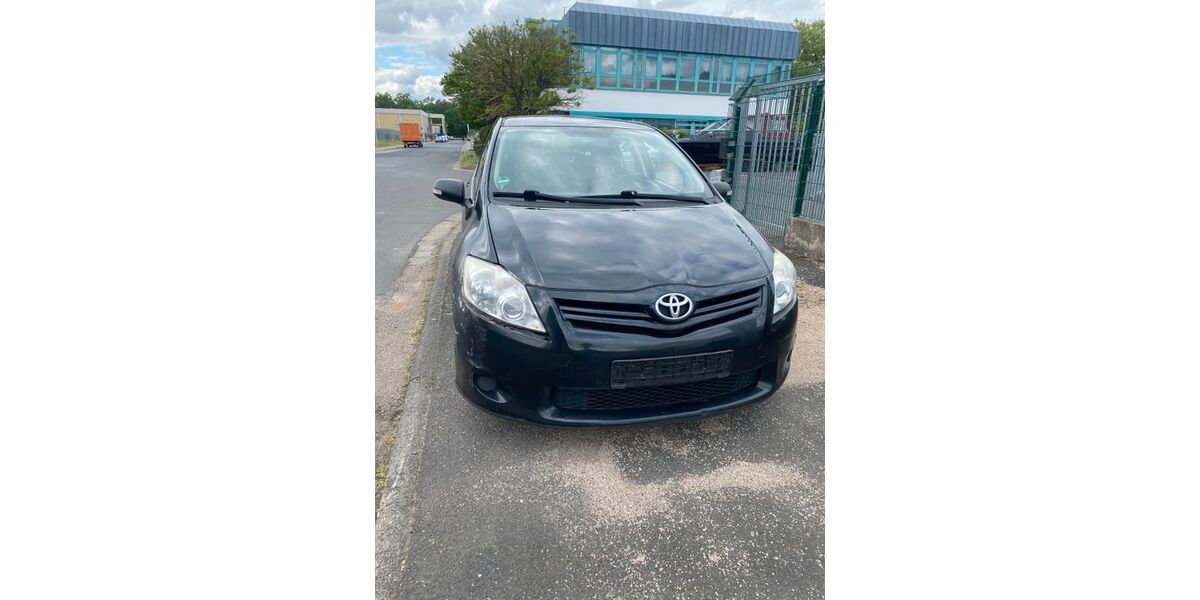 Toyota Auris 287.000 km 3.000 &euro; Hanau 63457