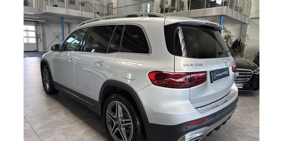 Mercedes-Benz GLB 250 4M AMG PREMIUM DISTRONIC-MEMORY-360-19´´ 5.392 km 47.599 &euro; Groß-Umstadt 64823