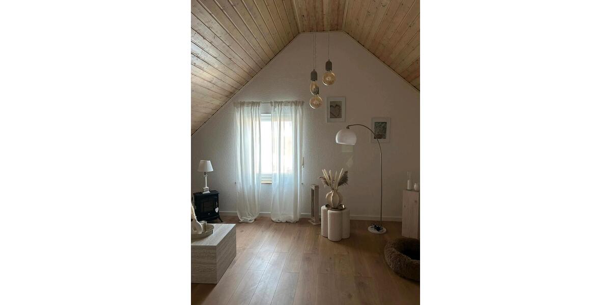 Dachgeschoßwohnung Stockstadt am Main - 2.5 Zimmer, 70 m&sup2;, 900&euro; | Angebot:25903976