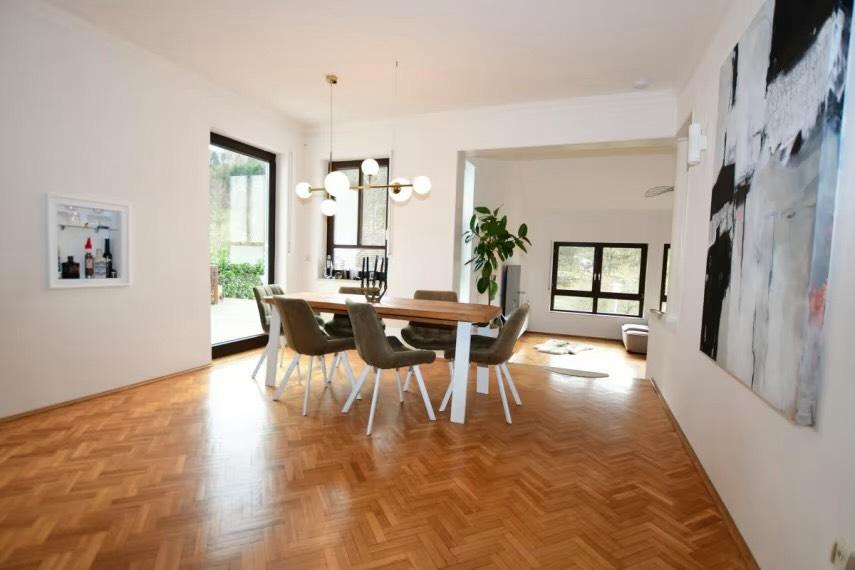 Einfamilienhaus Brensbach - 3 Zimmer, 210 m&sup2;, 1.800&euro; | Angebot:25581573