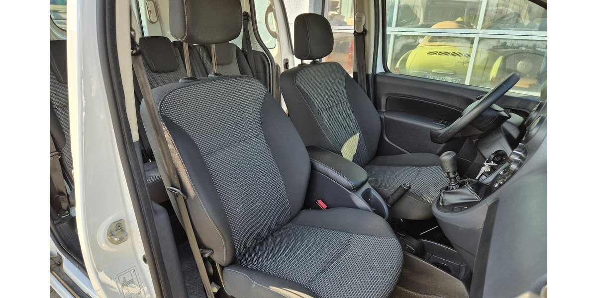 BMW X1 xDrive 18 d Panoramadach, LED, Navigation 111.735 km 18.490 &euro; Rodgau 63110