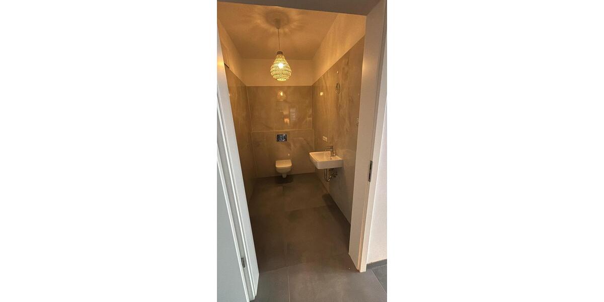 Erdgeschoßwohnung Aschaffenburg Österreicher Kolonie - 3 Zimmer, 150 m&sup2;, 1.600&euro; | Angebot:23398199