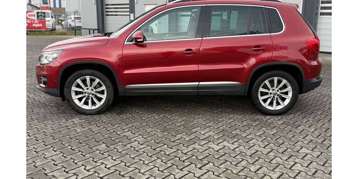 VW Tiguan 272.569 km 4.599 &euro; Hanau 63452