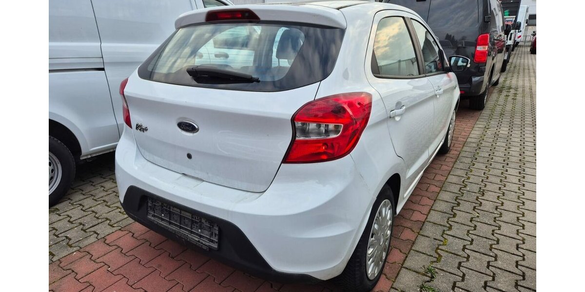 Ford Ka+ Cool & Sound, Klima 65.627 km 7.490 &euro; Rodgau 63110