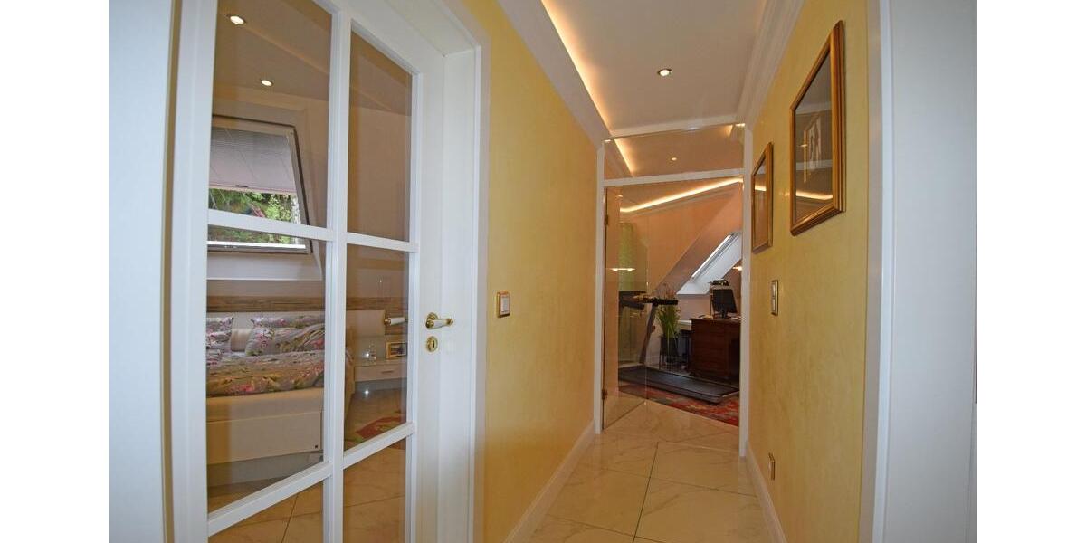 Etagenwohnung Freudenberg - 3 Zimmer, 83 m&sup2;, 289.000&euro; | Angebot:23392212