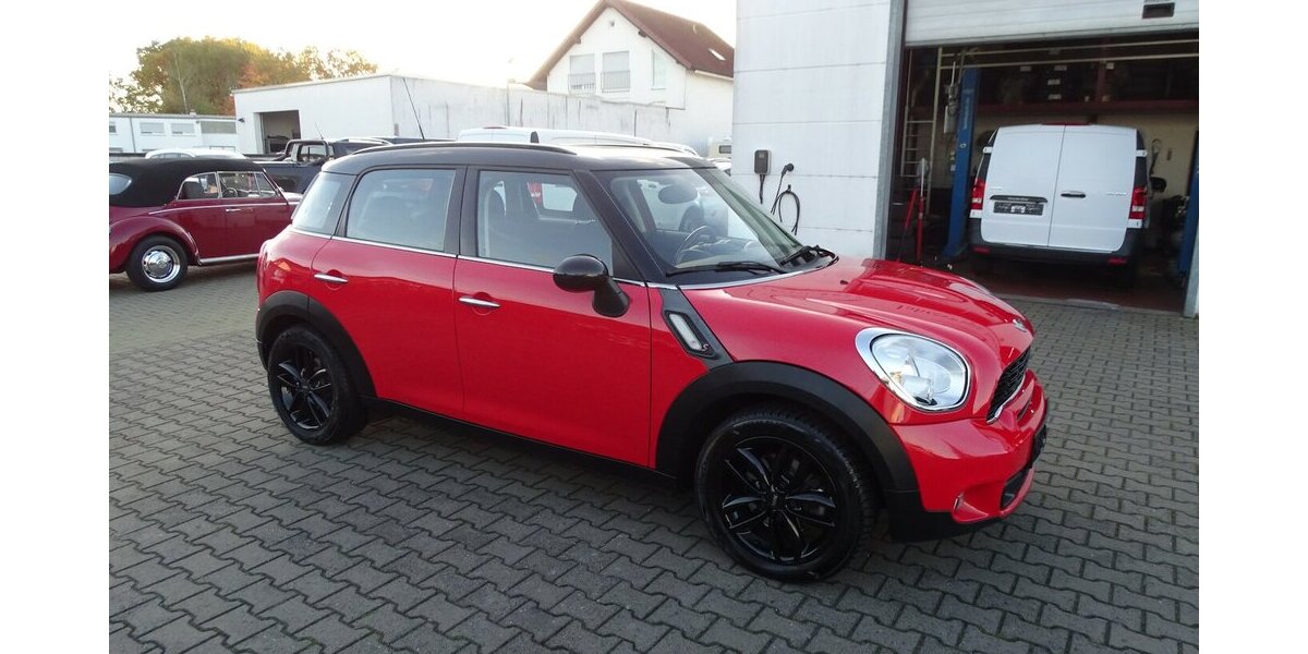 Mini Cooper SD Countryman All4 Cooper SD All4 Automatik 154.582 km 7.990 &euro; Rodgau 63110