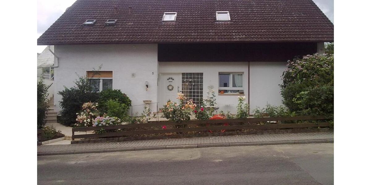 Erdgeschoßwohnung Freigericht - 6 Zimmer, 125 m&sup2;, 1.350&euro; | Angebot:25025023