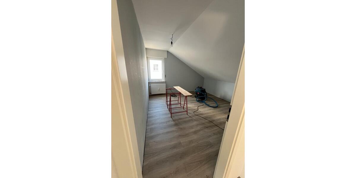 Dachgeschoßwohnung Großostheim - 3 Zimmer, 75 m&sup2;, 800&euro; | Angebot:26323435
