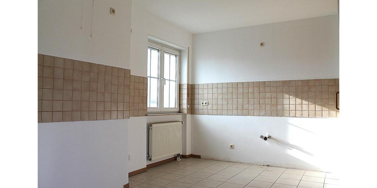 Dachgeschoßwohnung Aschaffenburg Damm - 2 Zimmer, 82 m&sup2;, 750&euro; | Angebot:26648147