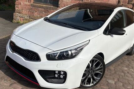 Kia ceed / Ceed 129.000 km 9.299 &euro; Freudenberg 97896
