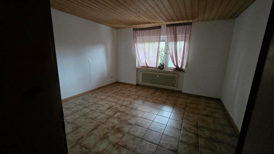 Etagenwohnung Leidersbach - 2 Zimmer, 65 m&sup2;, 800&euro; | Angebot:25824626