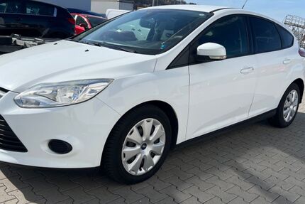 Ford Focus 275.104 km 2.900 &euro; Klingenberg 63911