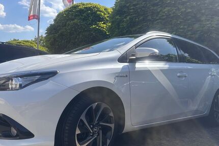 Toyota Auris 232.000 km 8.990 &euro; Hösbach 63768