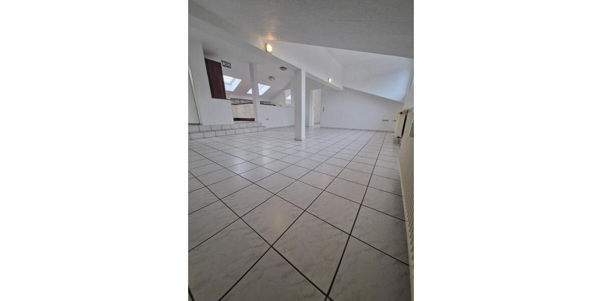 Dachgeschoßwohnung Lützelbach - 4 Zimmer, 84 m&sup2;, 720&euro; | Angebot:25563654