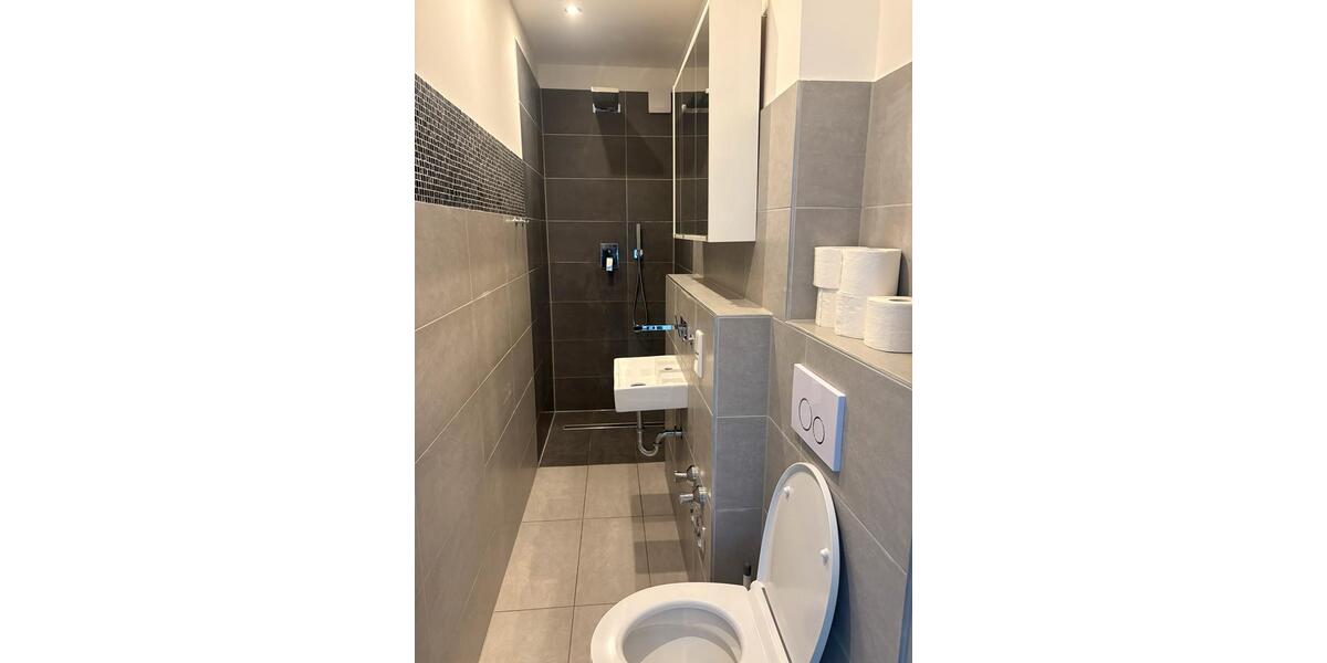 Etagenwohnung Maintal - 2 Zimmer, 90 m&sup2;, 25&euro; | Angebot:25646939